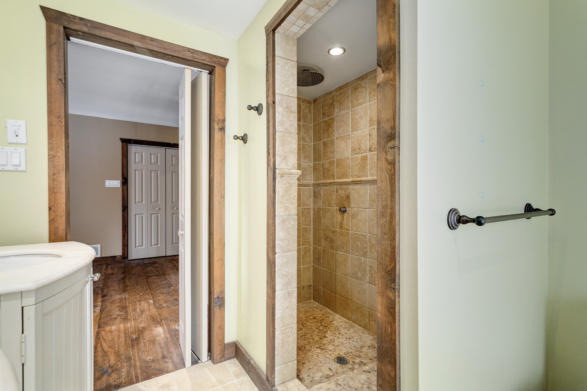 Salle de bains attenante à la CCP