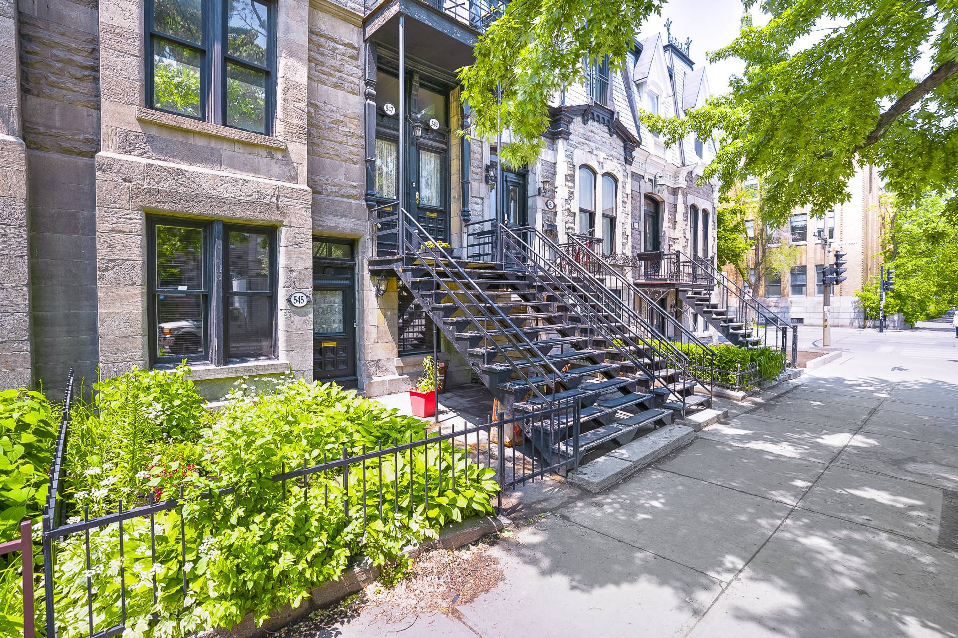 545 Rue Cherrier — photo 1