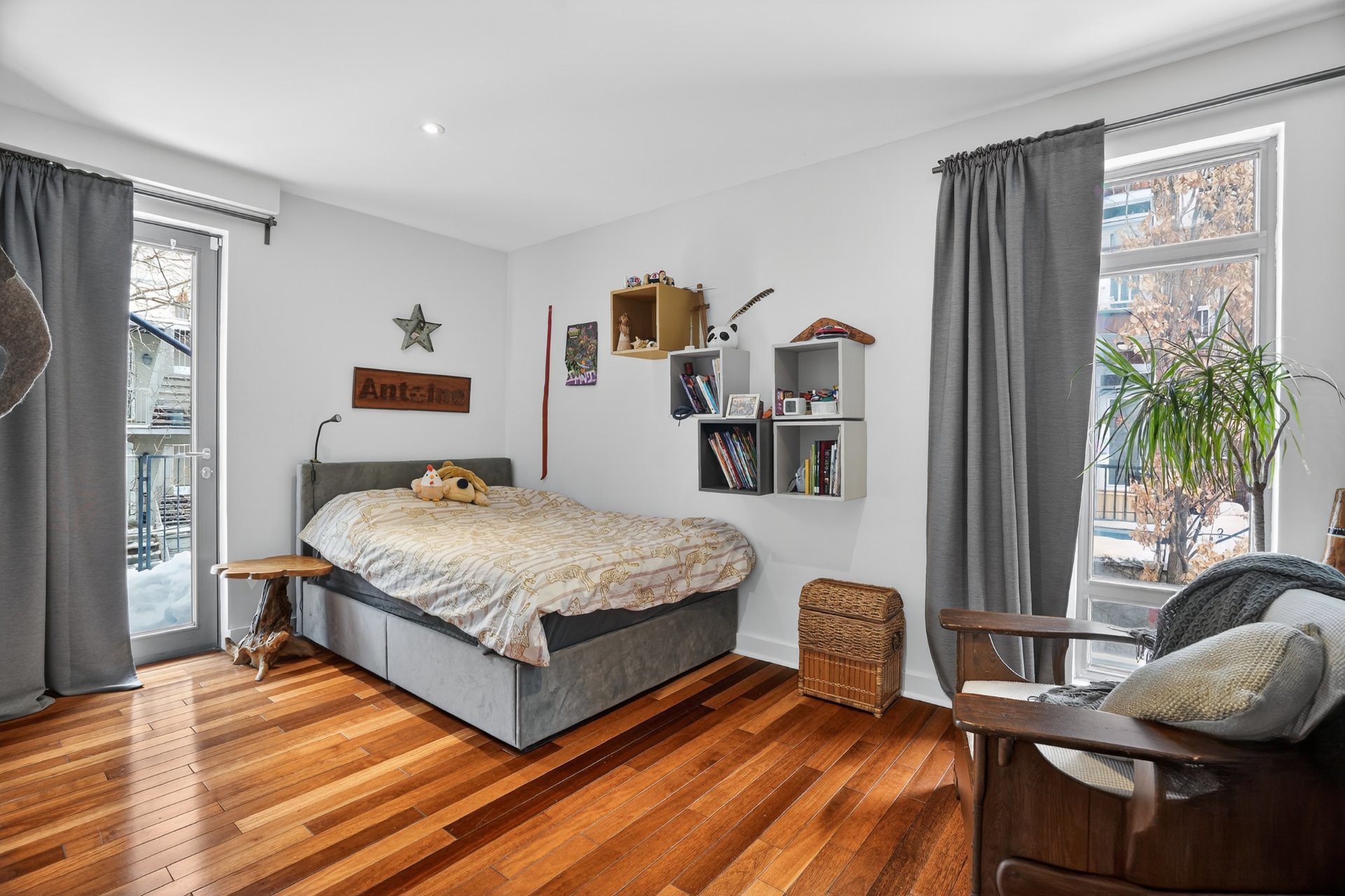 Bedroom