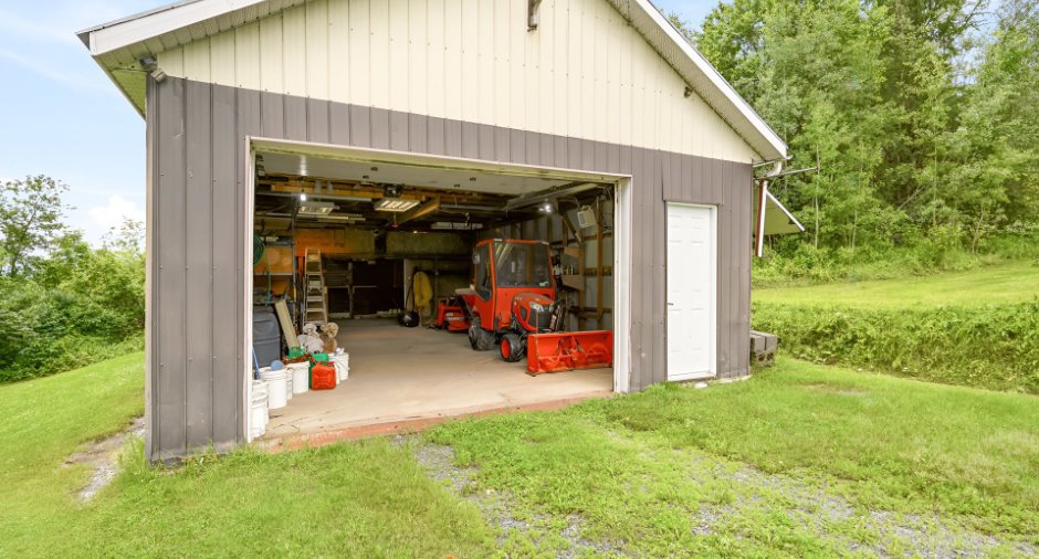 Garage