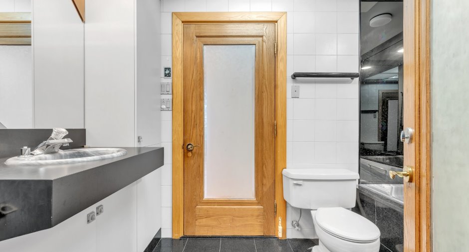 Salle de bains attenante à la CCP