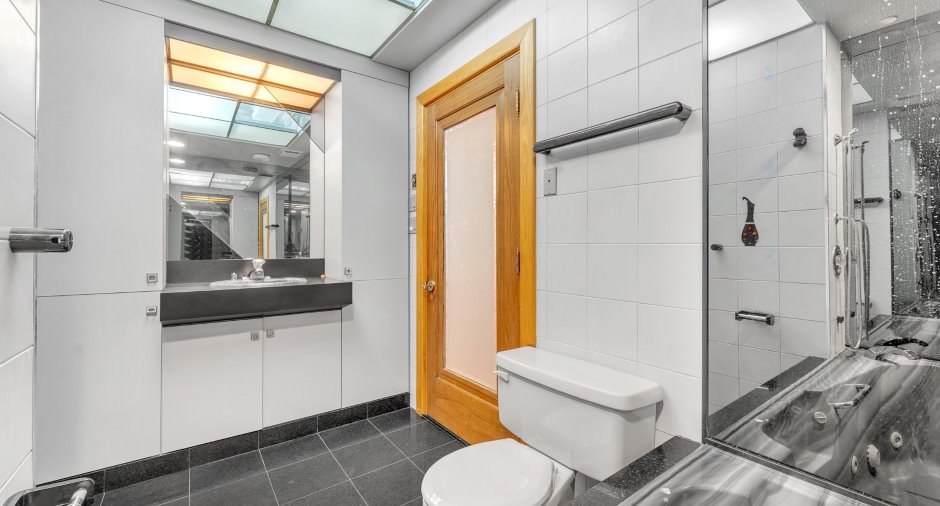 Salle de bains attenante à la CCP