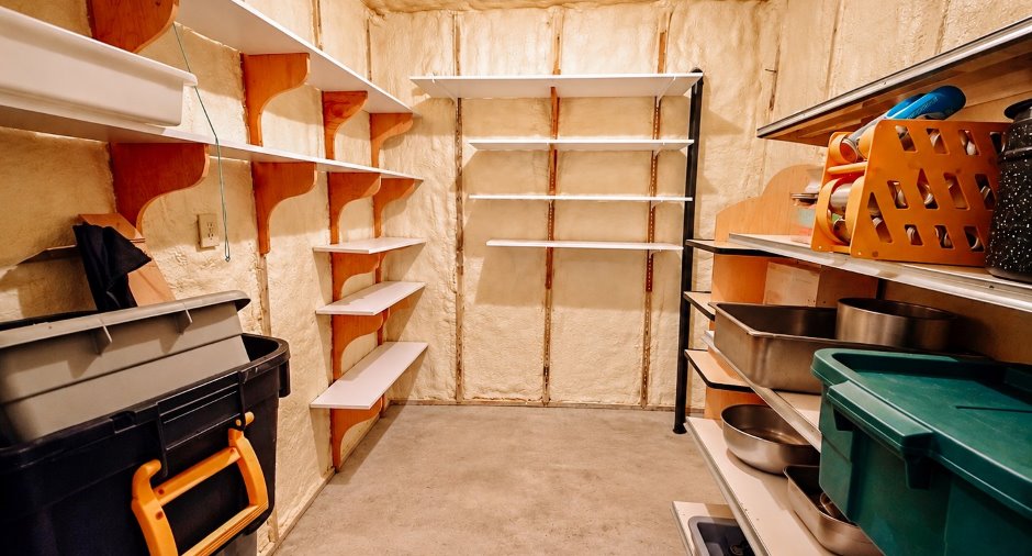 Cave/ chambre froide