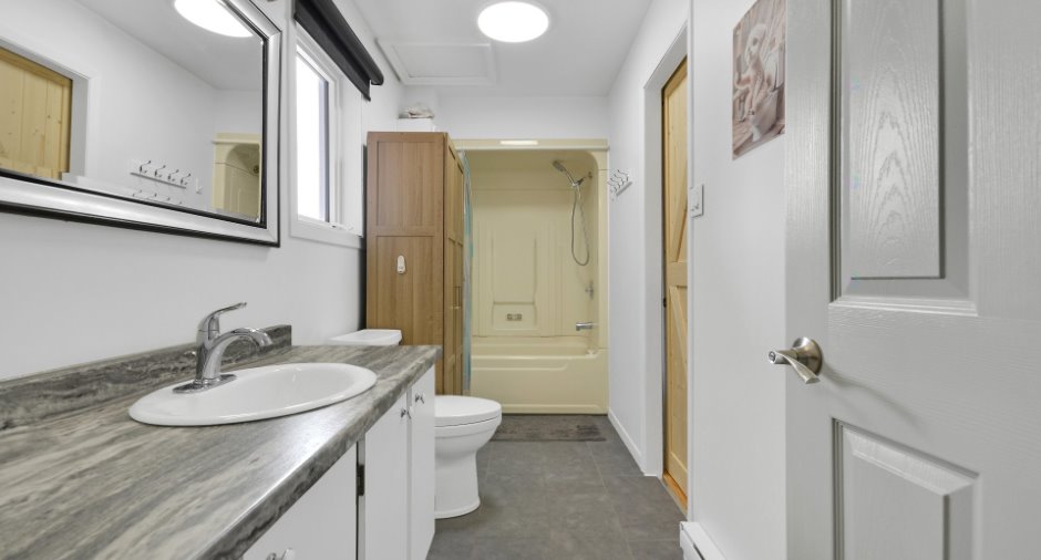 Salle de bains attenante à la CCP