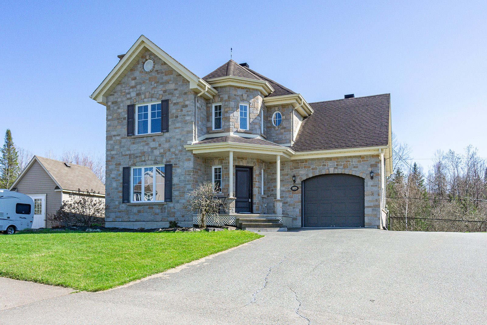 Maison à étages à vendre, Sherbrooke