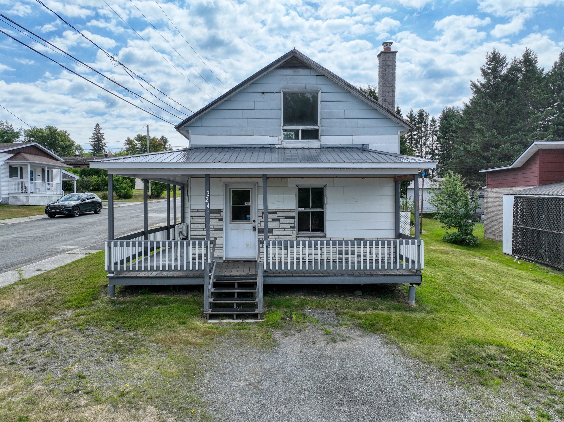 224 Av. Proulx — photo 3