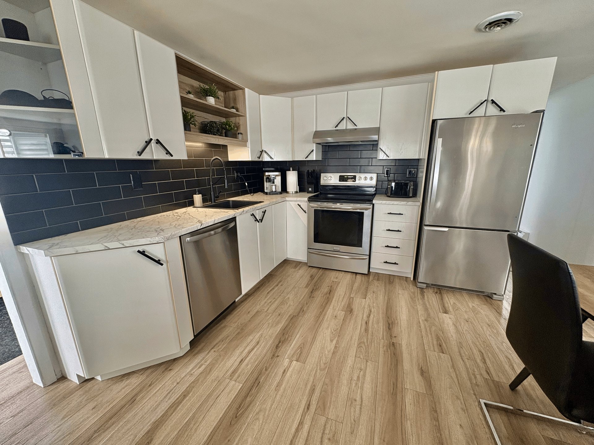 33 Av. De Verchères — photo 3