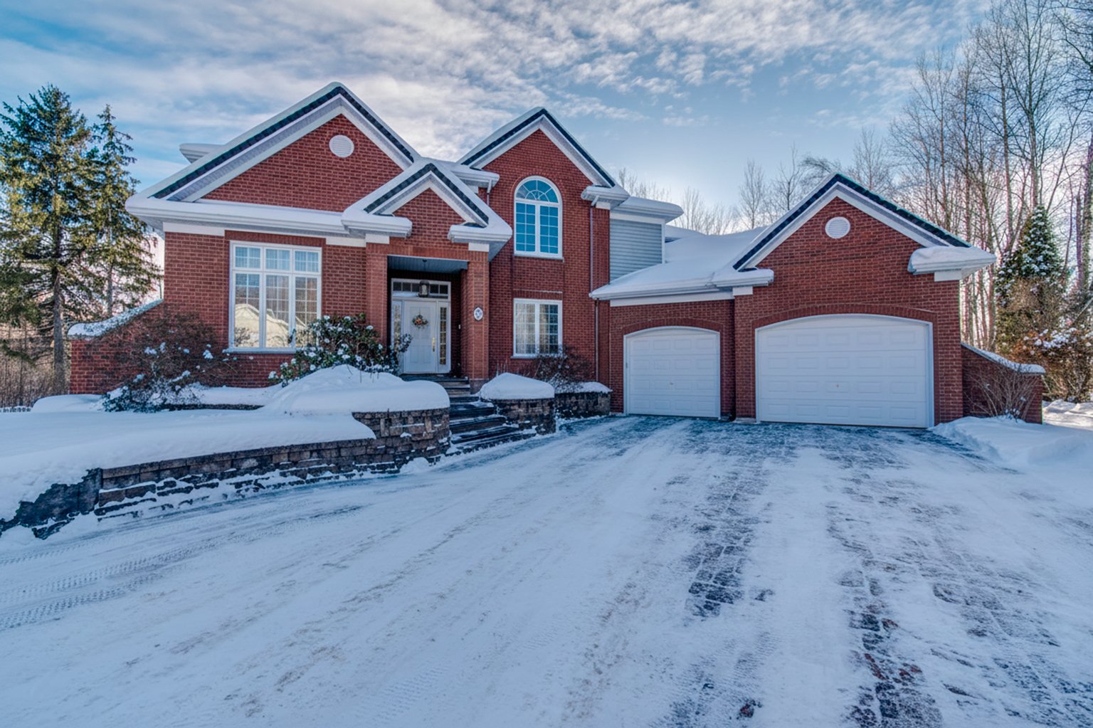 Two or more storey for sale, Victoriaville