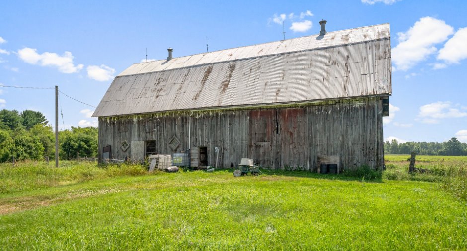 Barn