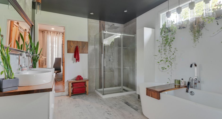 Salle de bains attenante à la CCP