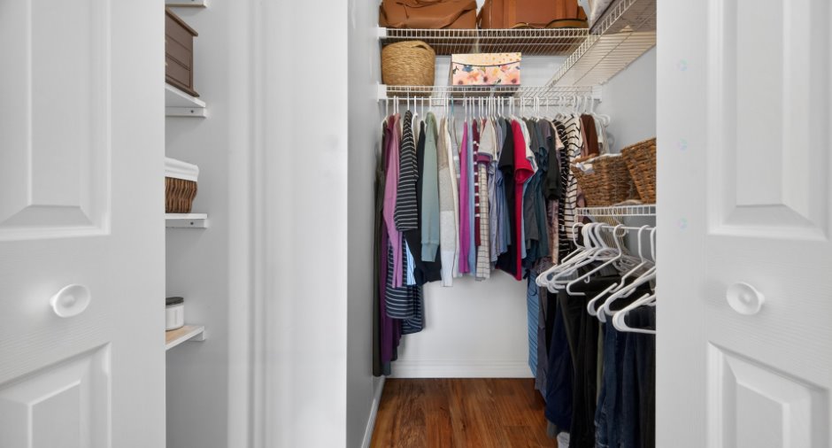 Walk-in closet