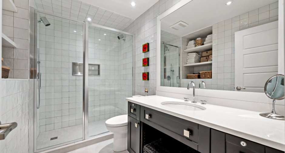 Ensuite bathroom