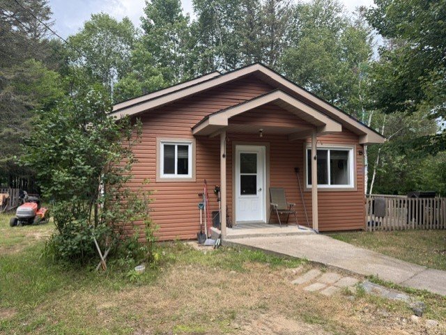 1698 Rue du Sentier — photo 1