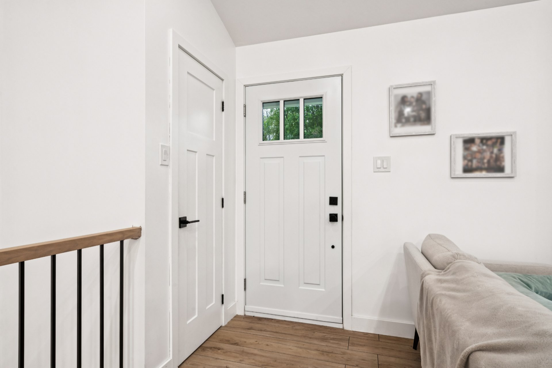 240 103e Avenue — photo 2