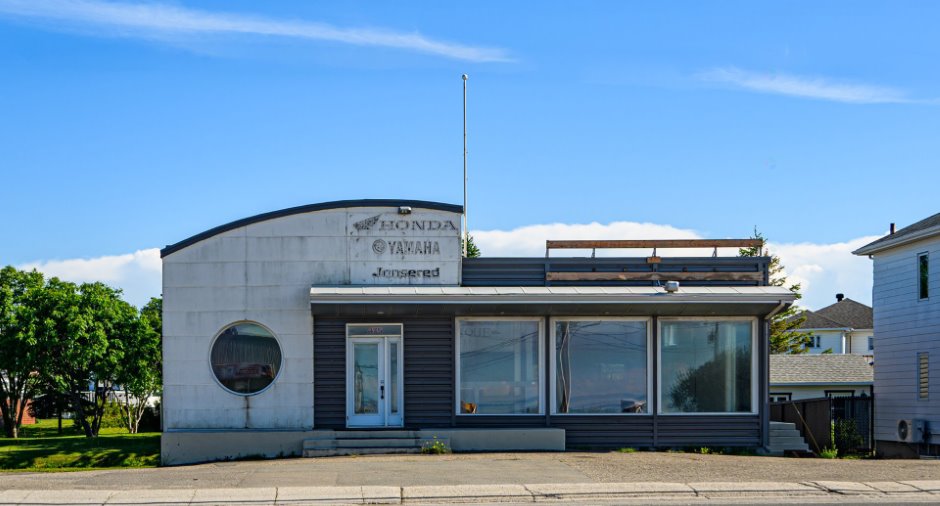 Façade