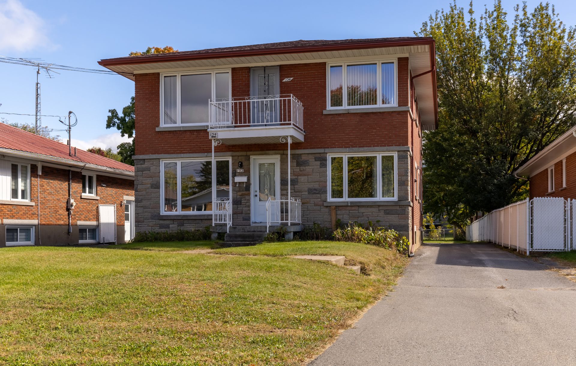 132-134 Rue Gouin — photo 1