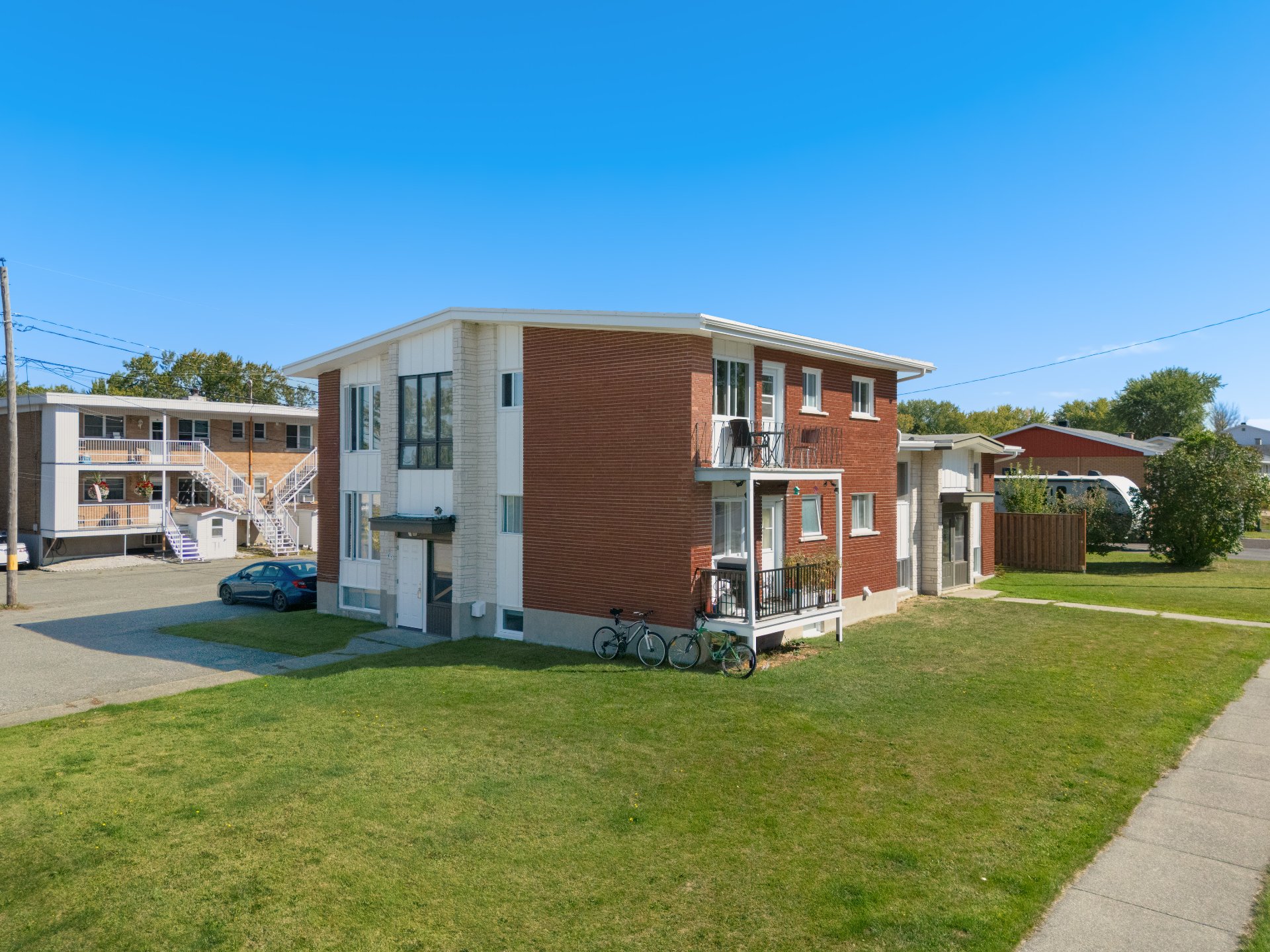 Propriété à revenus à vendre, Valcourt - Ville