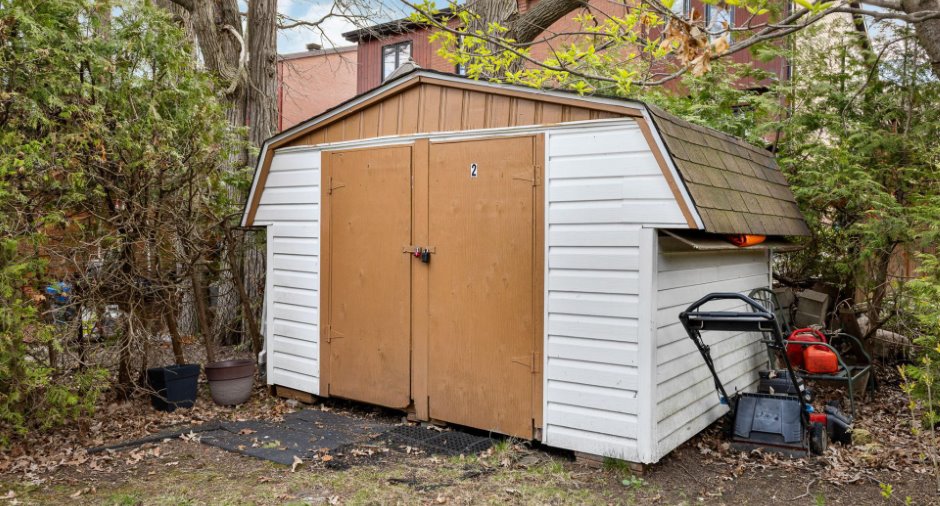 Shed