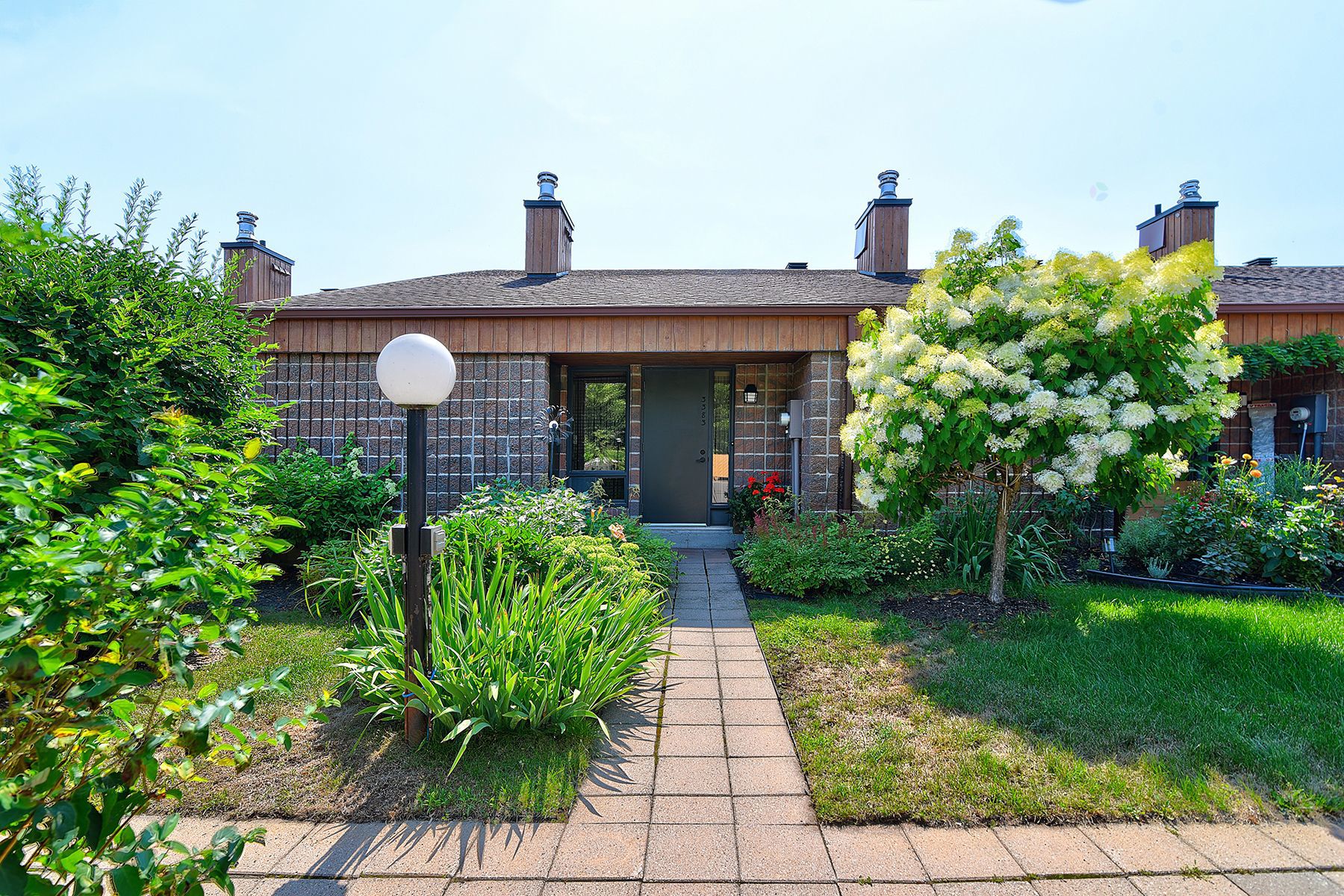 3383 Ch. St-Louis — photo 1
