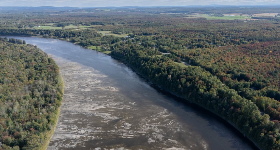 Accès au plan d'eau
