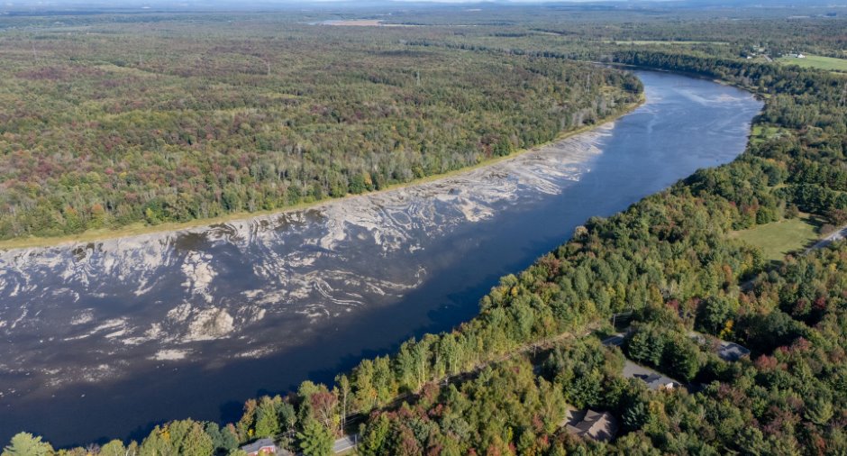 Accès au plan d'eau