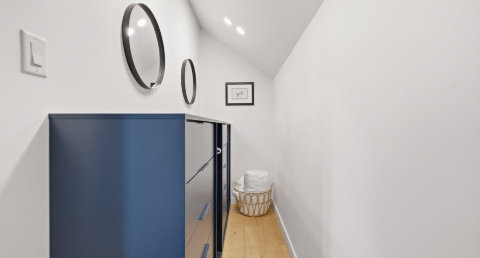 Walk-in closet