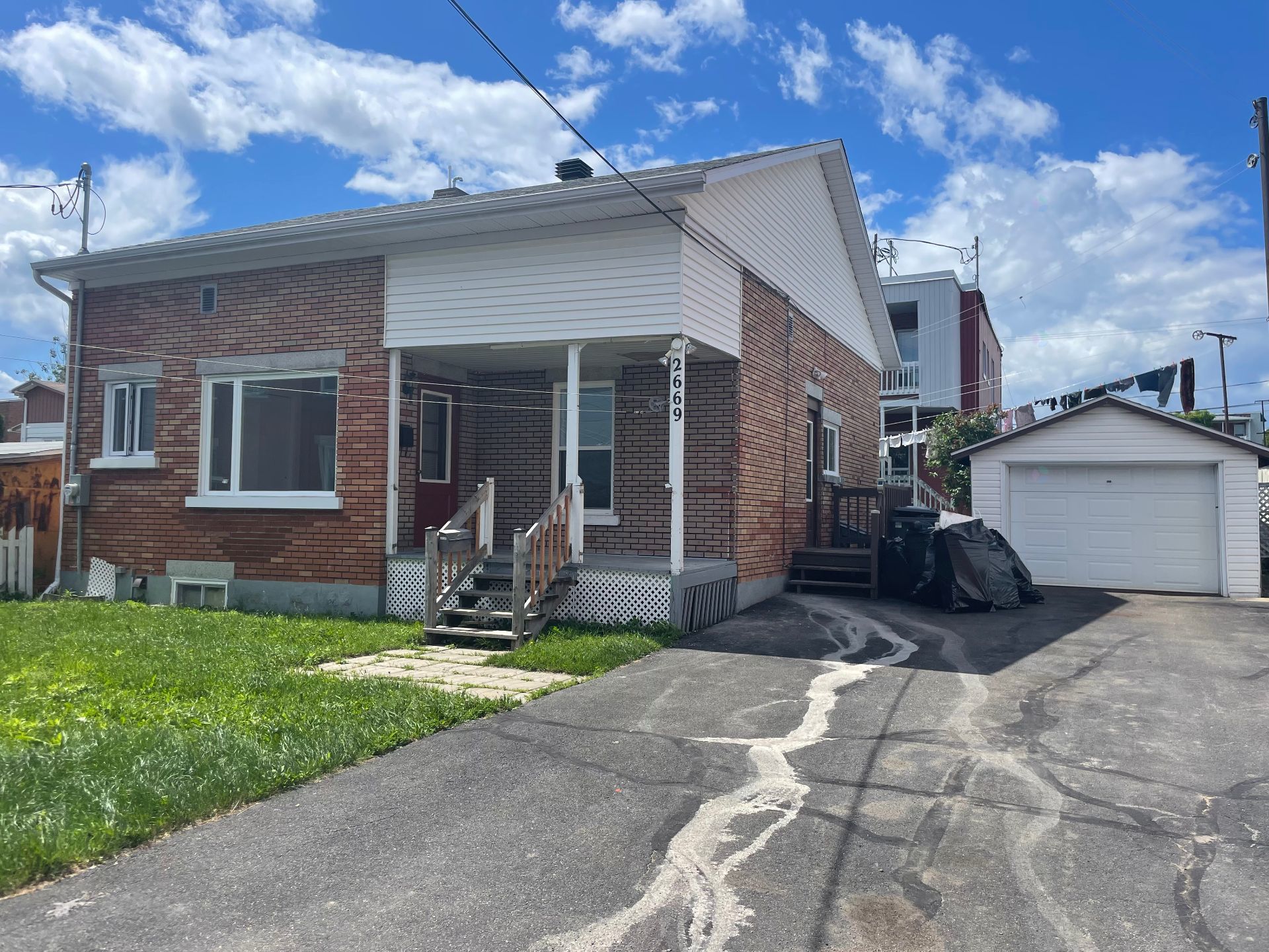 2669 Av. Marineau — photo 1