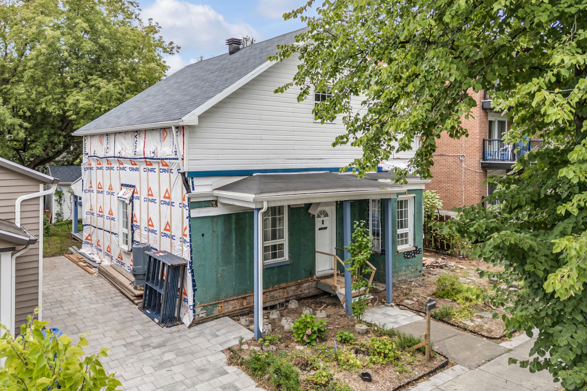 2363Z Av. Maufils — photo 1