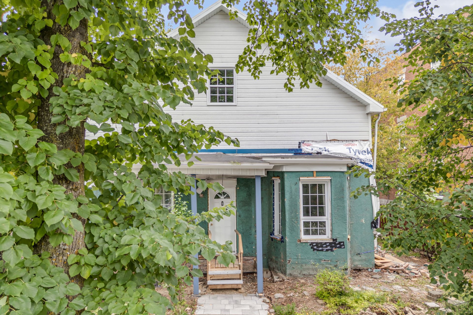 2363Z Av. Maufils — photo 3