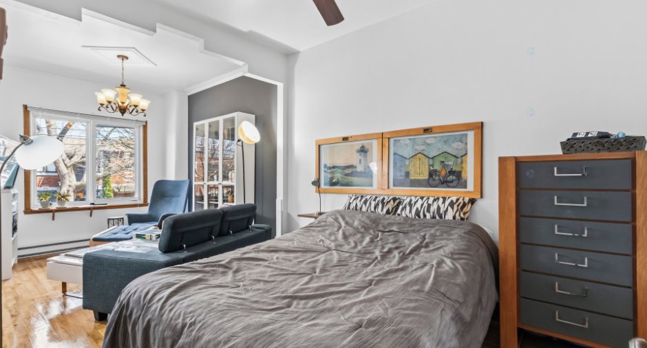 Primary bedroom