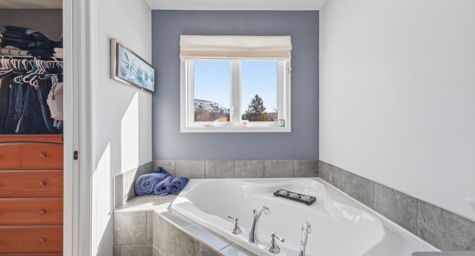 Ensuite bathroom