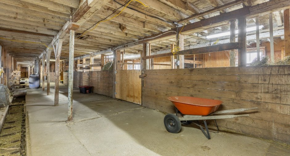 Stable