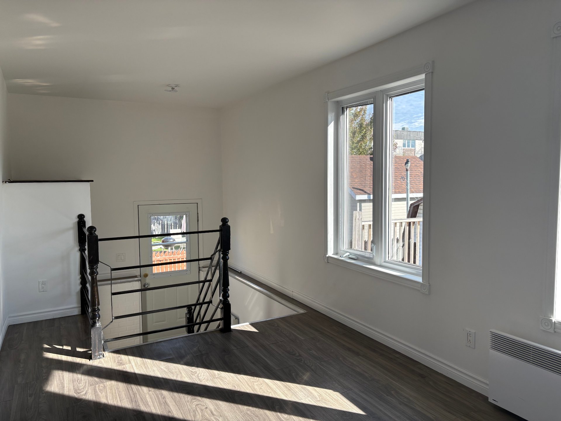 1064 Rue St-Jean — photo 3