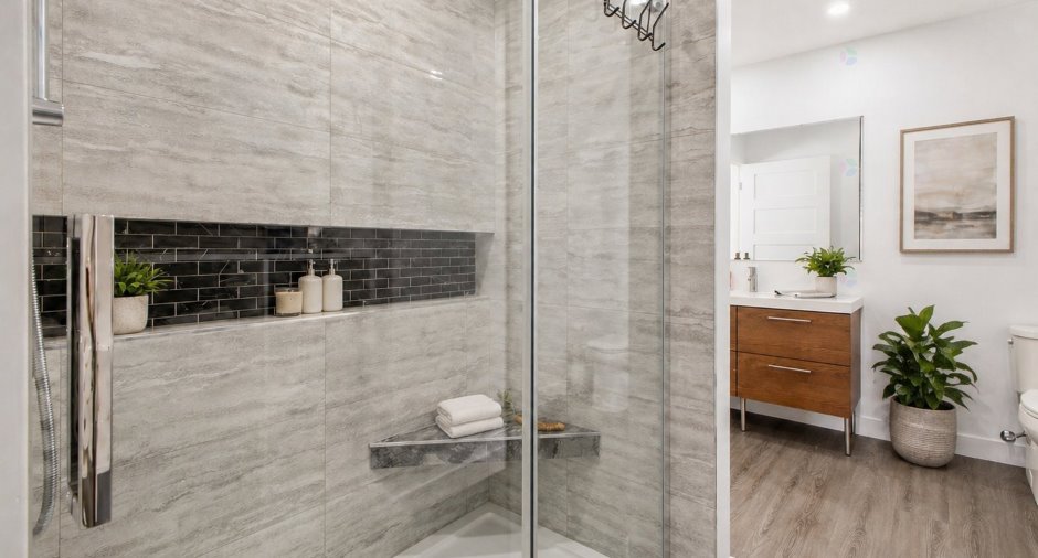 Ensuite bathroom