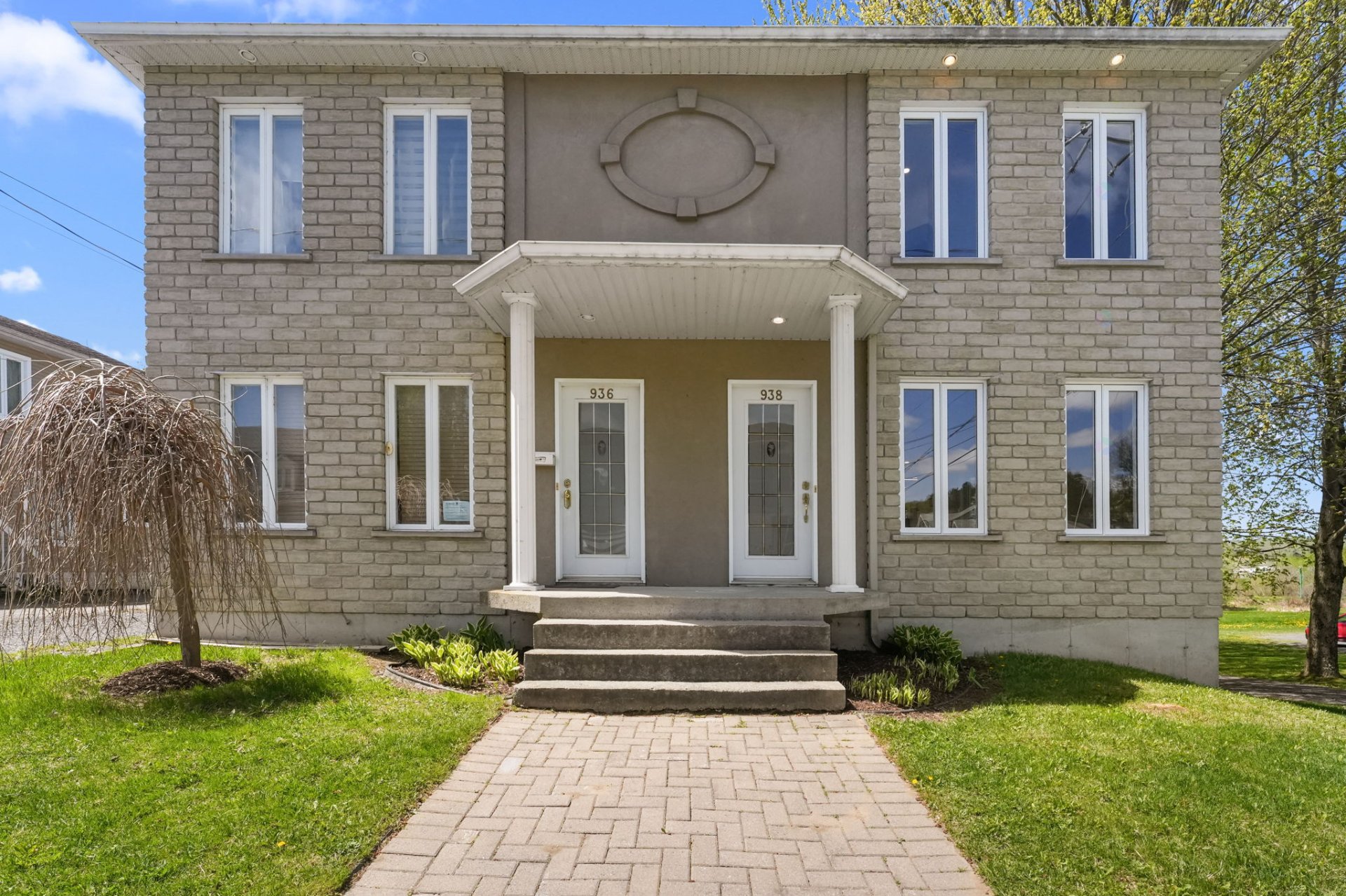 938 Av. du Palais — photo 1