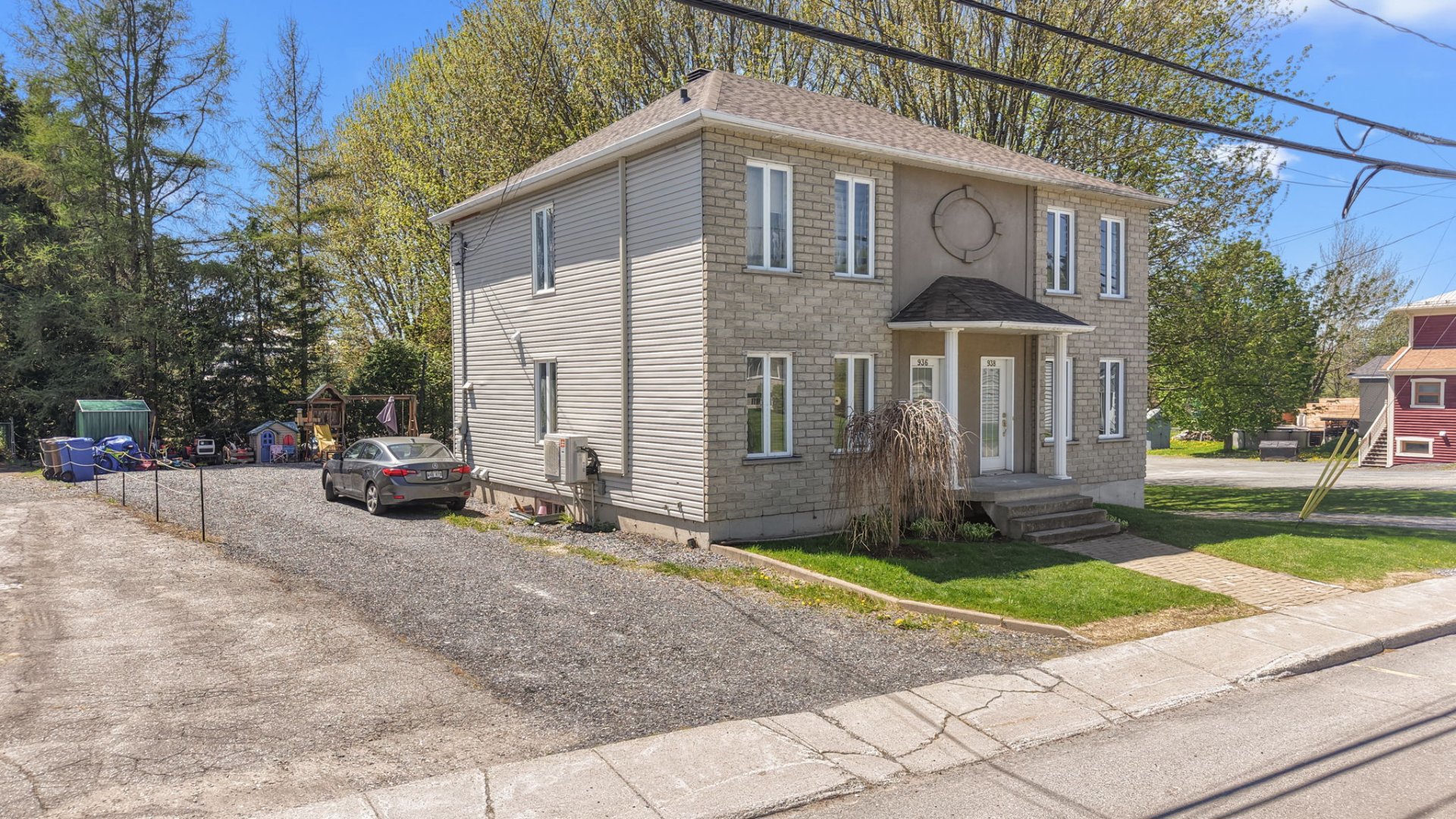 938 Av. du Palais — photo 3