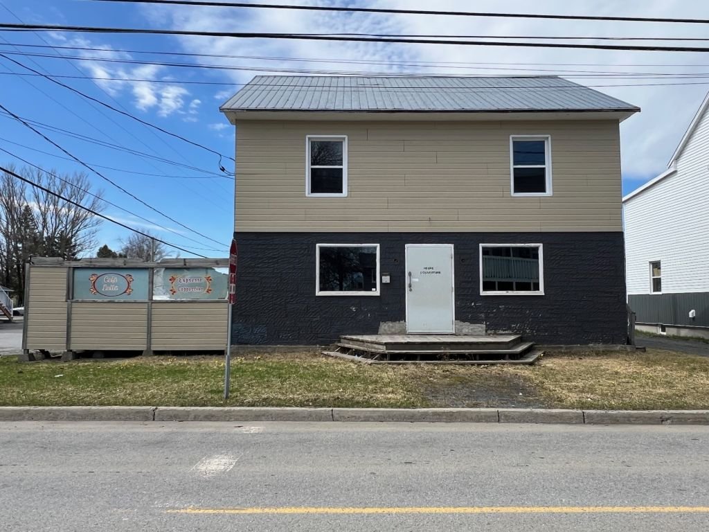 Commercial building/Office for sale, Trois-Pistoles