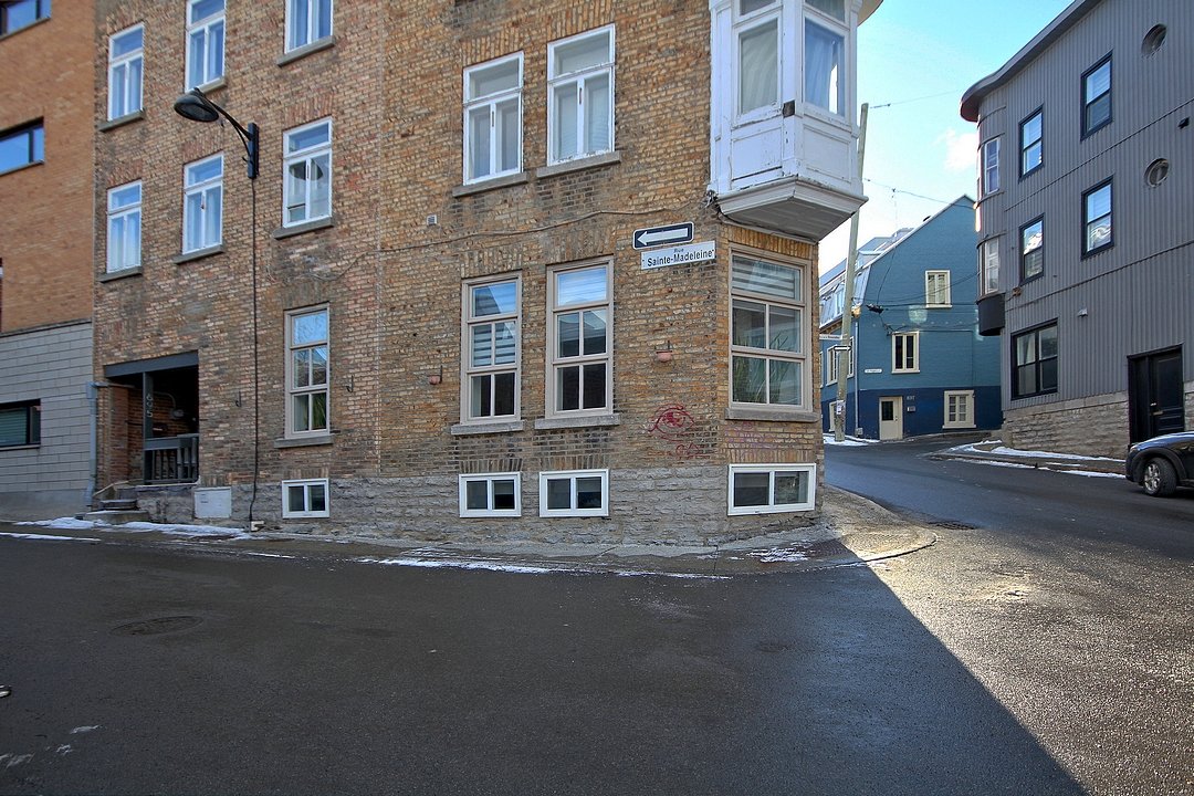 Façade