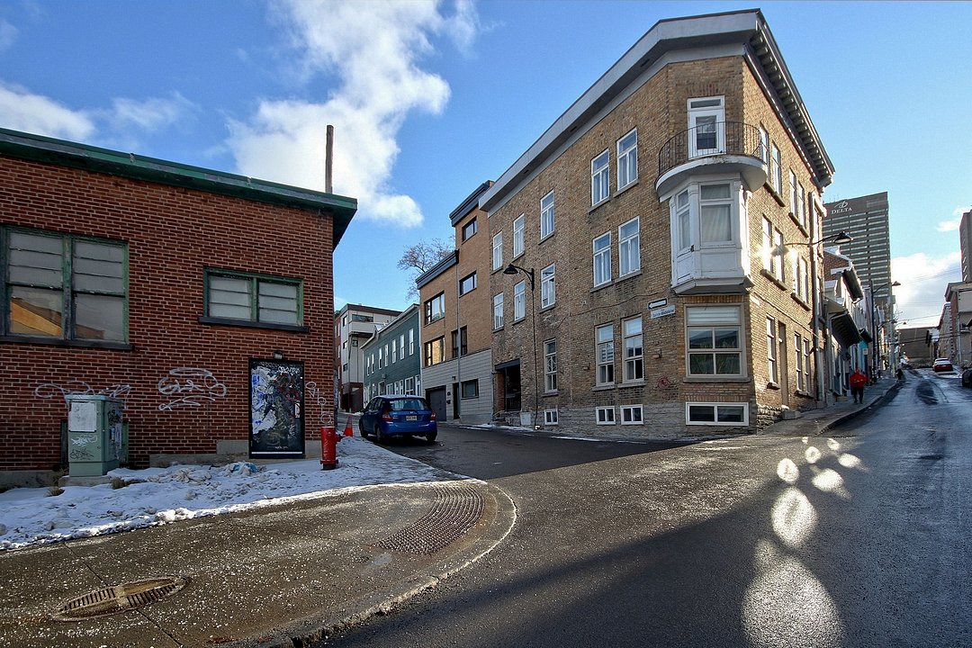 Façade