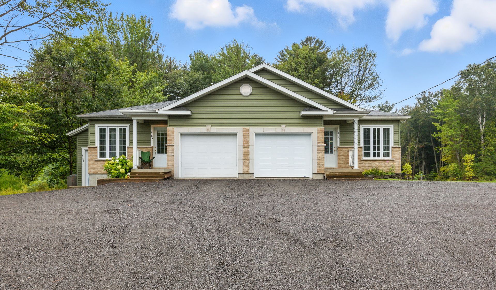 Triplex à vendre, Saint-Félix-de-Valois