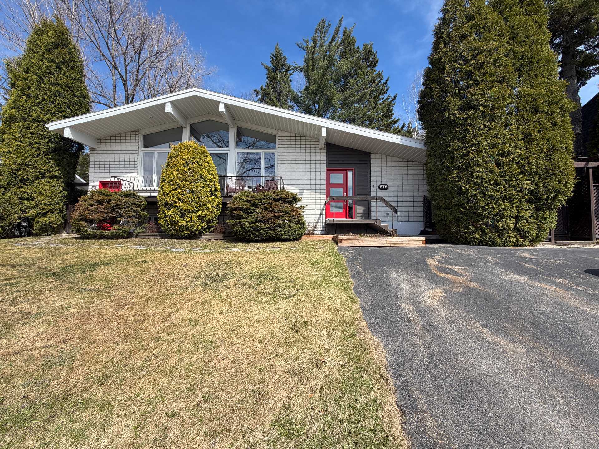 876 Rue du Père-Champagnat — photo 1