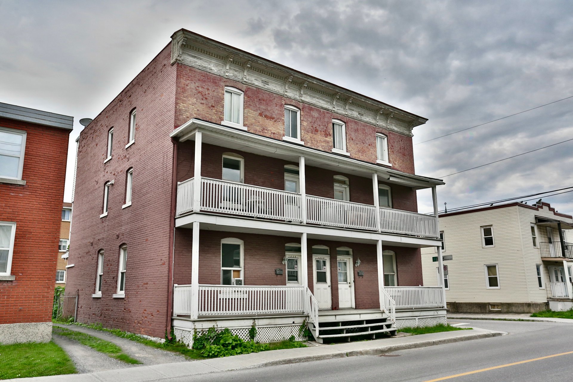 1058-1074 Av. Bourdages N. — photo 1