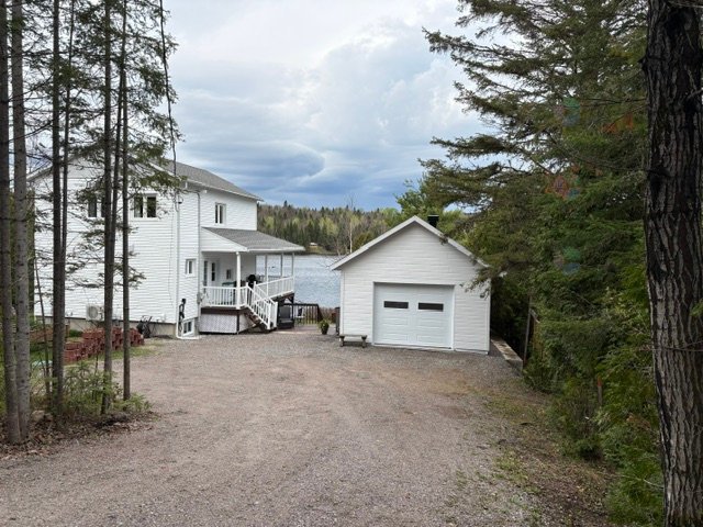9 Ch. du Lac-Pezard — photo 2