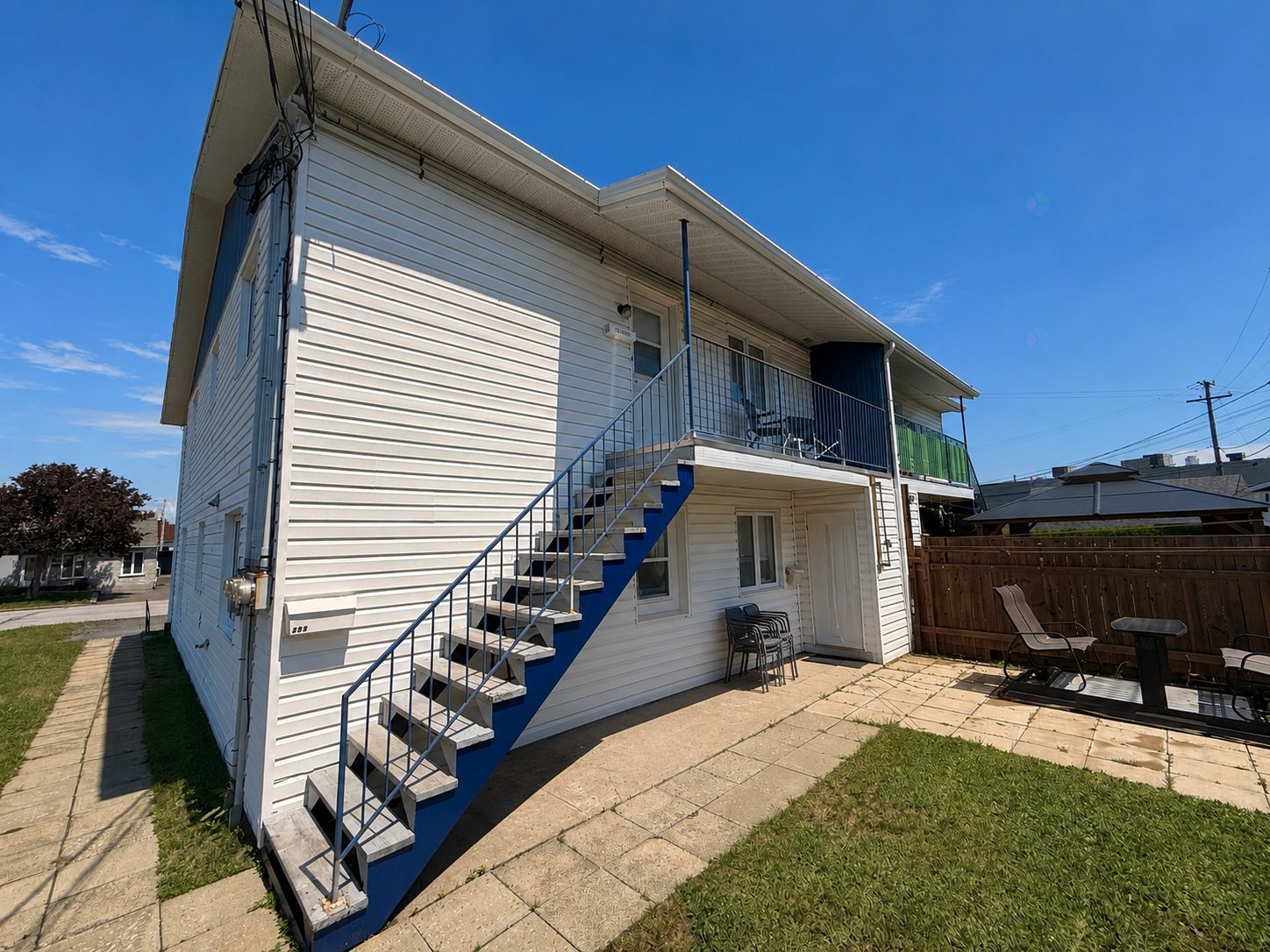 933-939 Av. Robert-Jean — photo 2