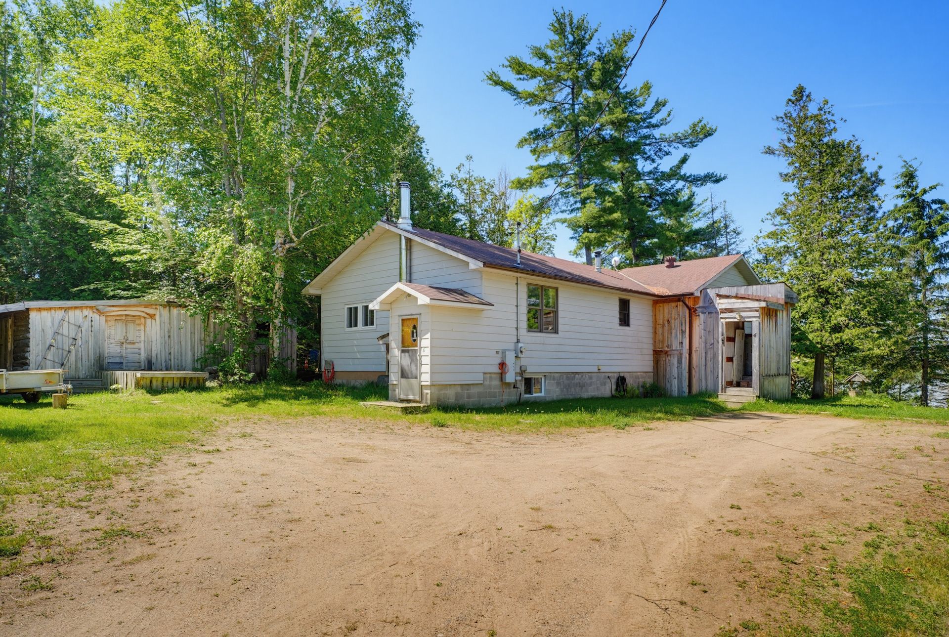 4 Ch. Montgomery — photo 1