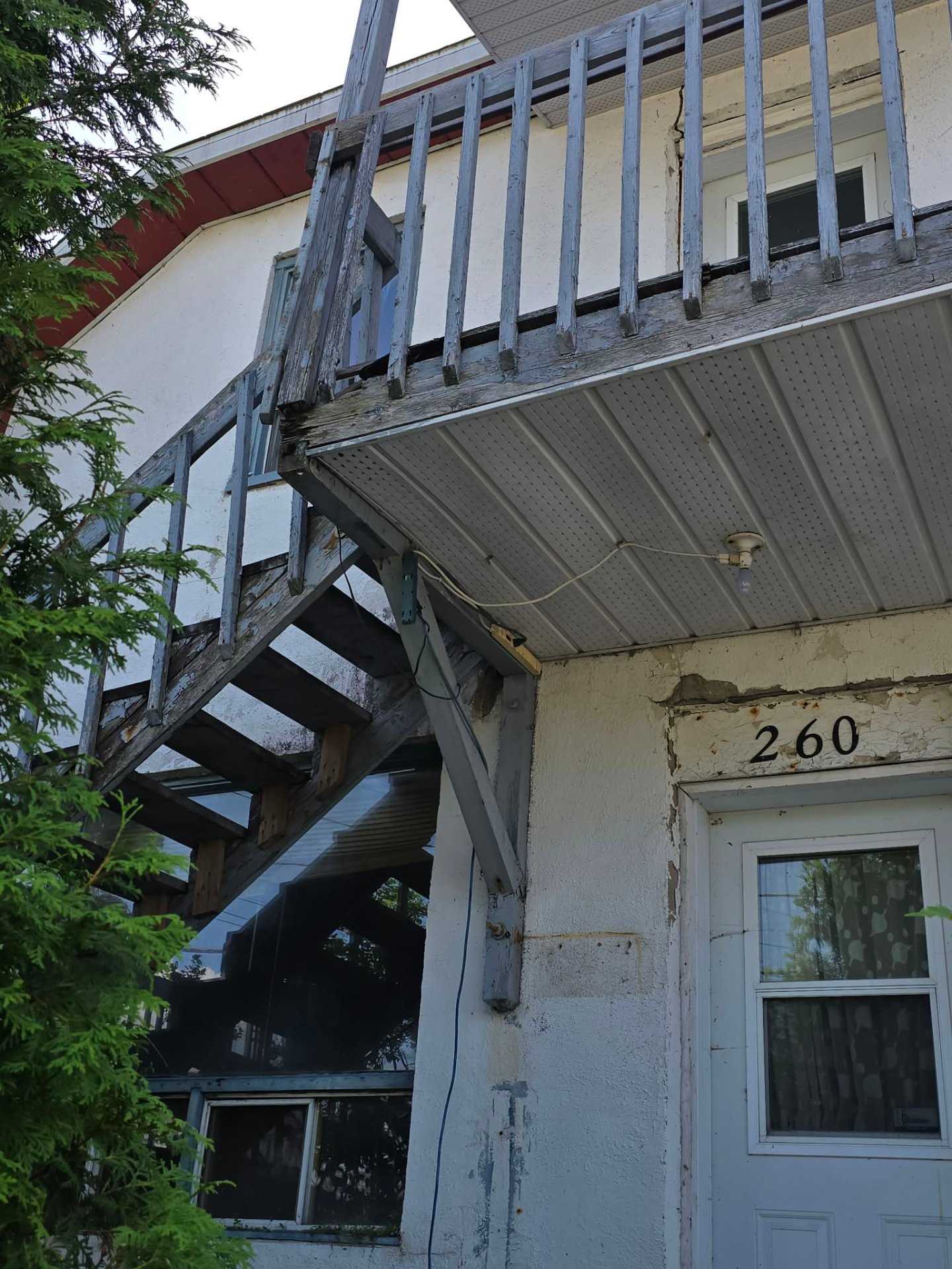 260-262 Rue Sacré-Coeur O. — photo 3
