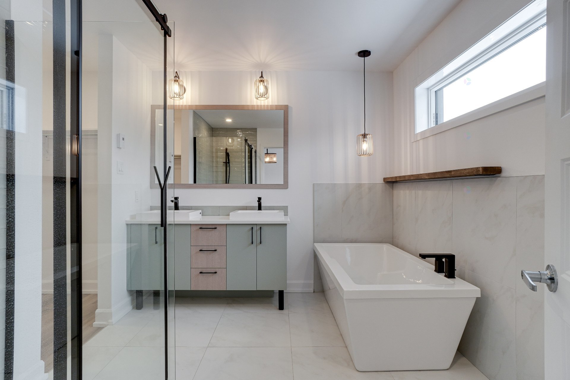 Salle de bains attenante à la CCP