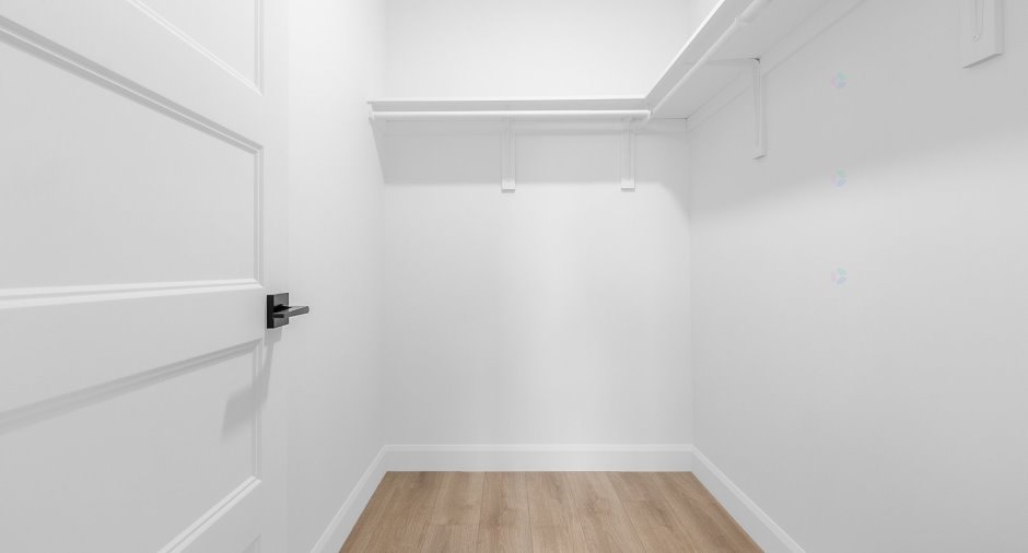 Walk-in closet