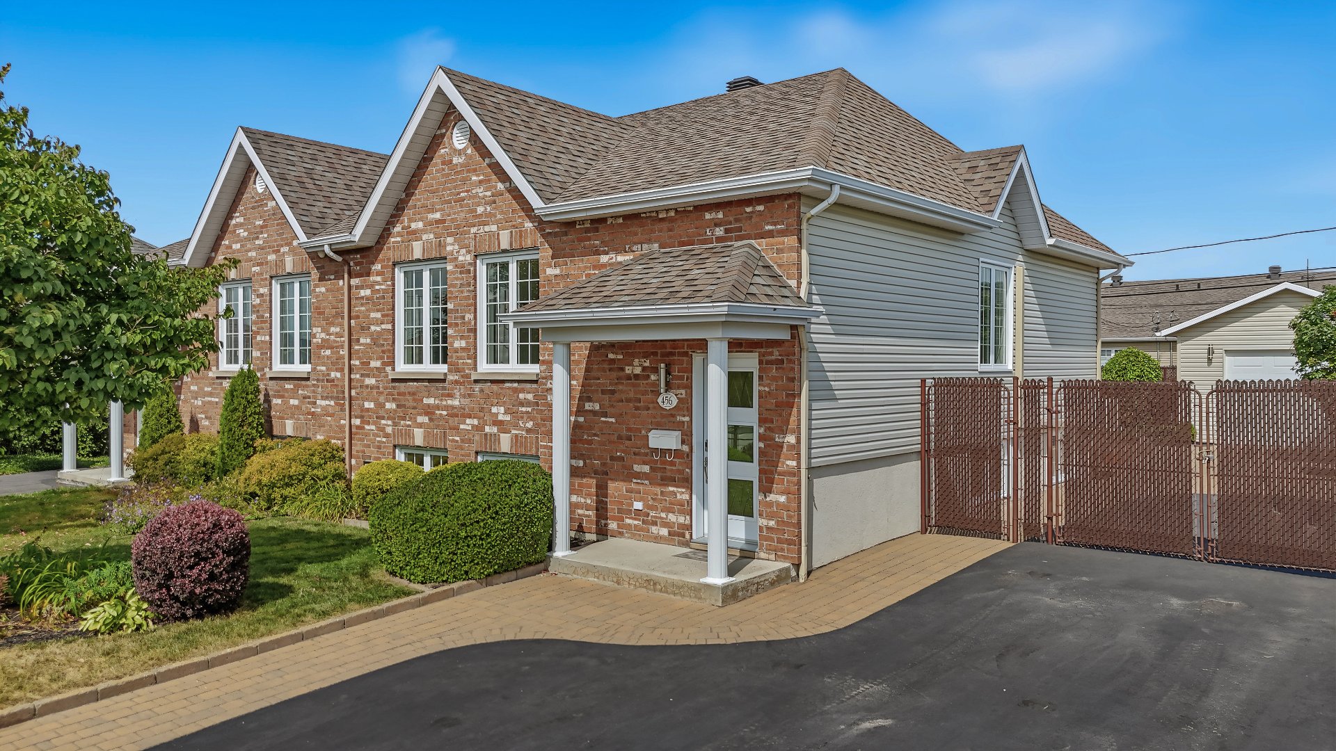 456 Av. Belzile — photo 1