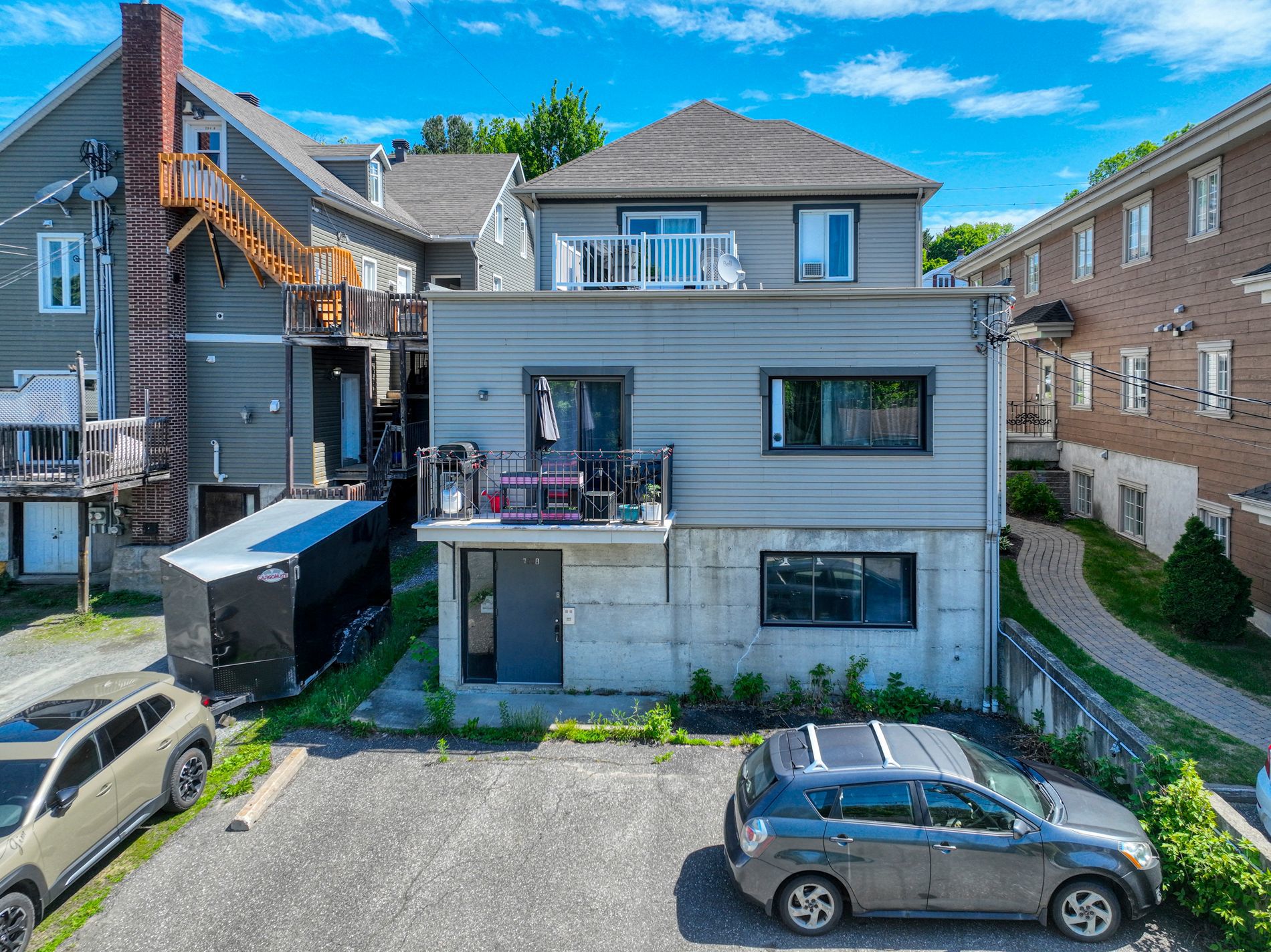 798-802 Av. du Palais — photo 3